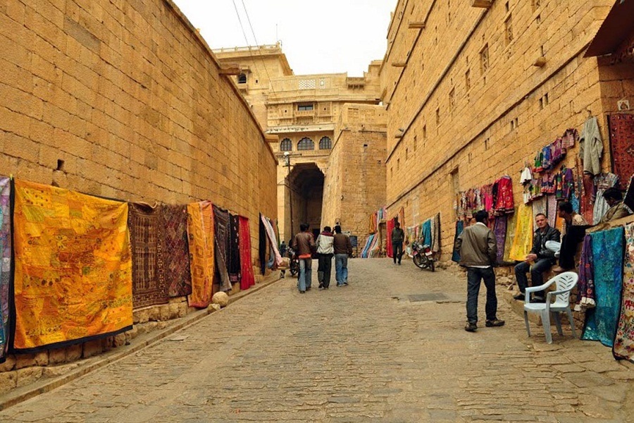A street inside the fort